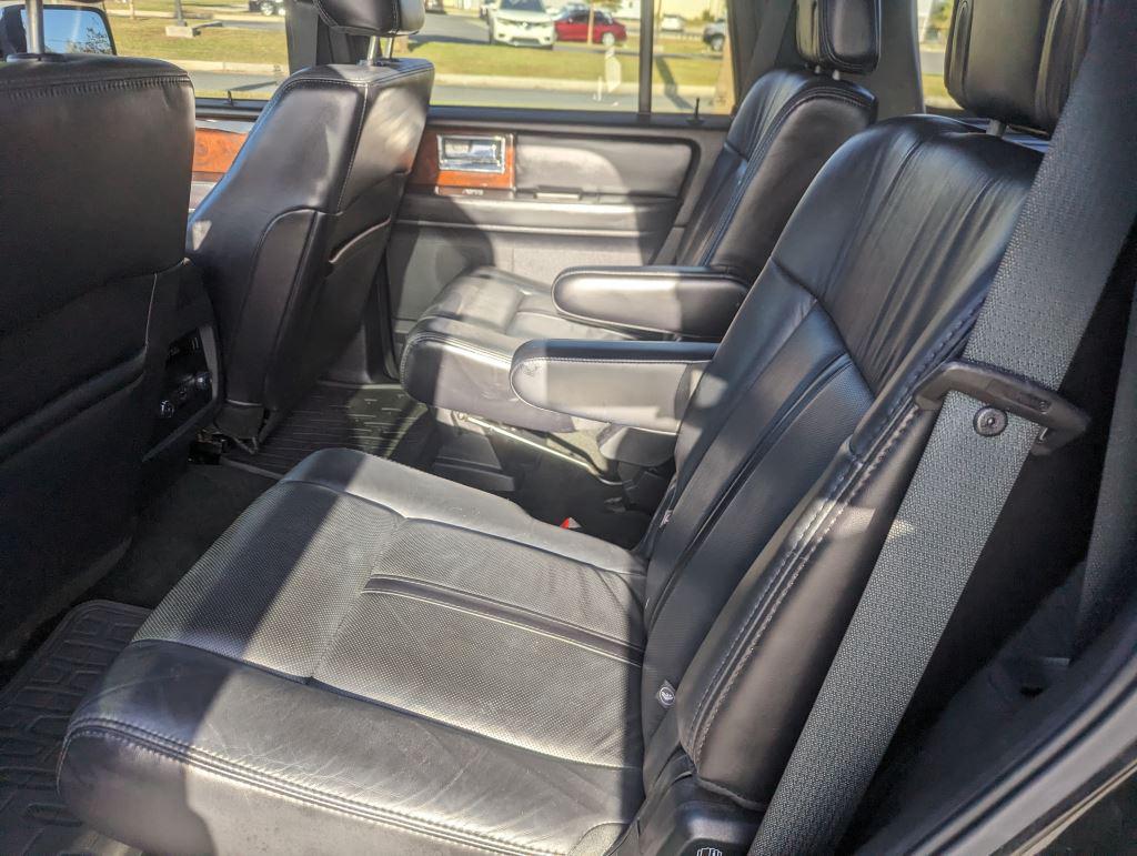 2016 Lincoln Navigator - $14,995